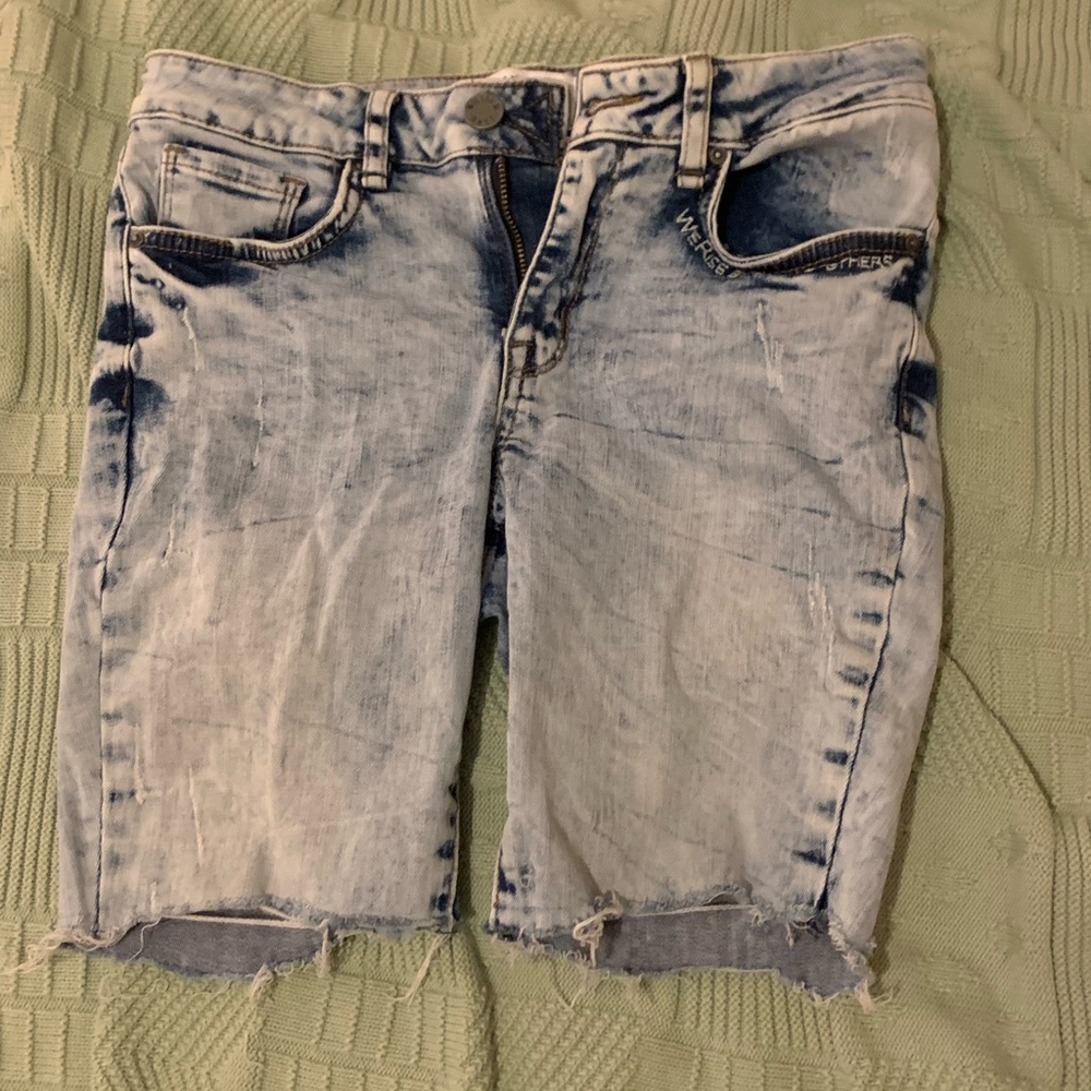 Justin Timberlake light washed Jean shorts ~ with nice saying on pocket